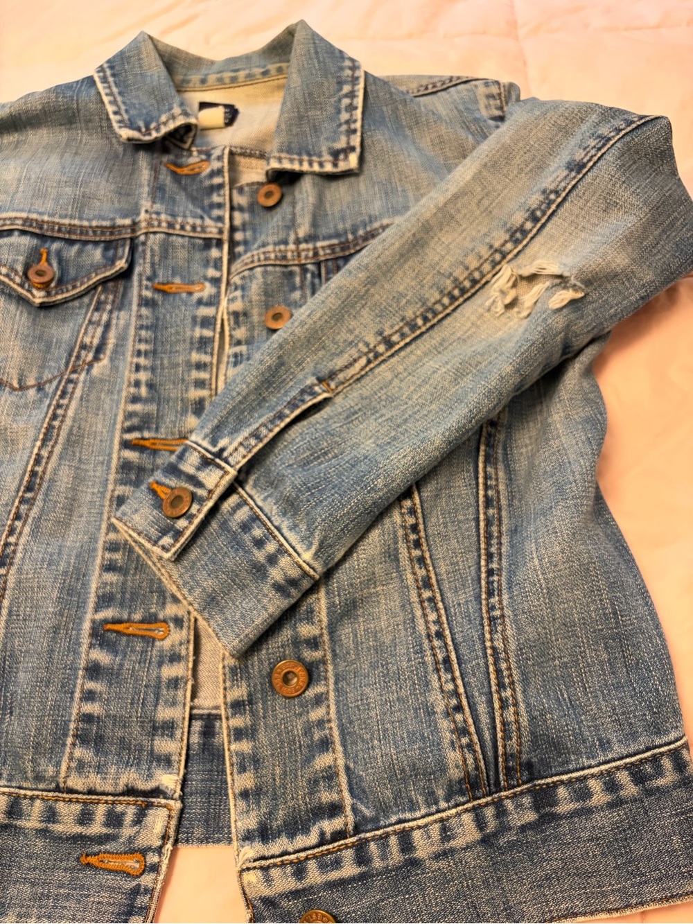 Vintage GAP Classic Denim Jean Jacket Trucker Distressed Medium Wash - Picture 3 of 7